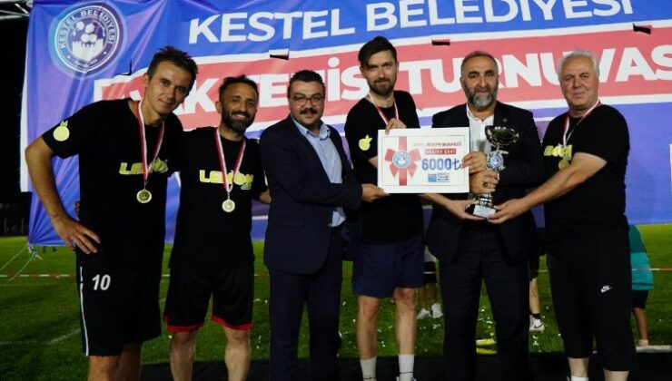 Bursa Kestel’de Ayak Tenisi’nde ödüller sahiplerini buldu